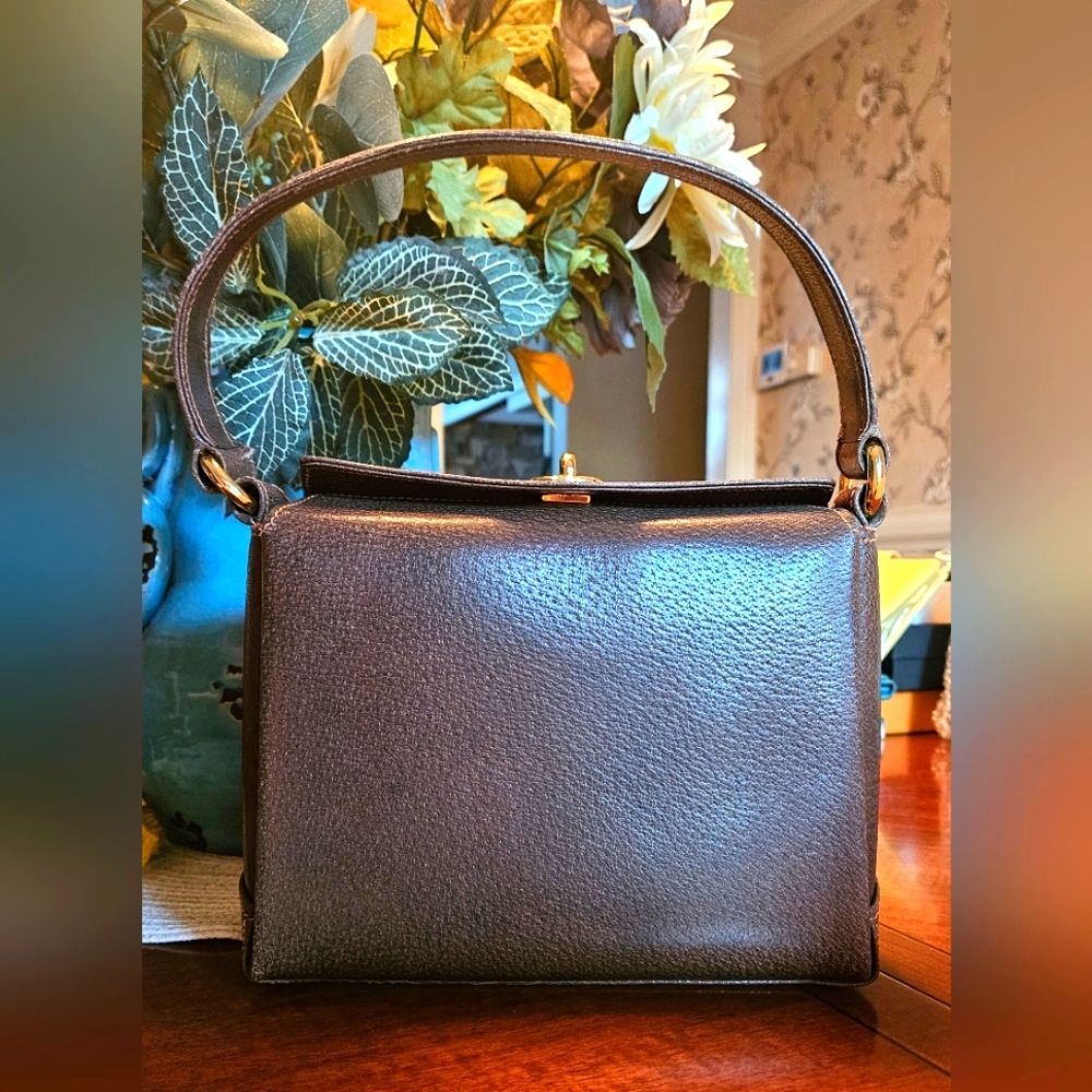 Gucci 70's VINTAGE Shoulder Bag In EUC With Original Vanity Mirror